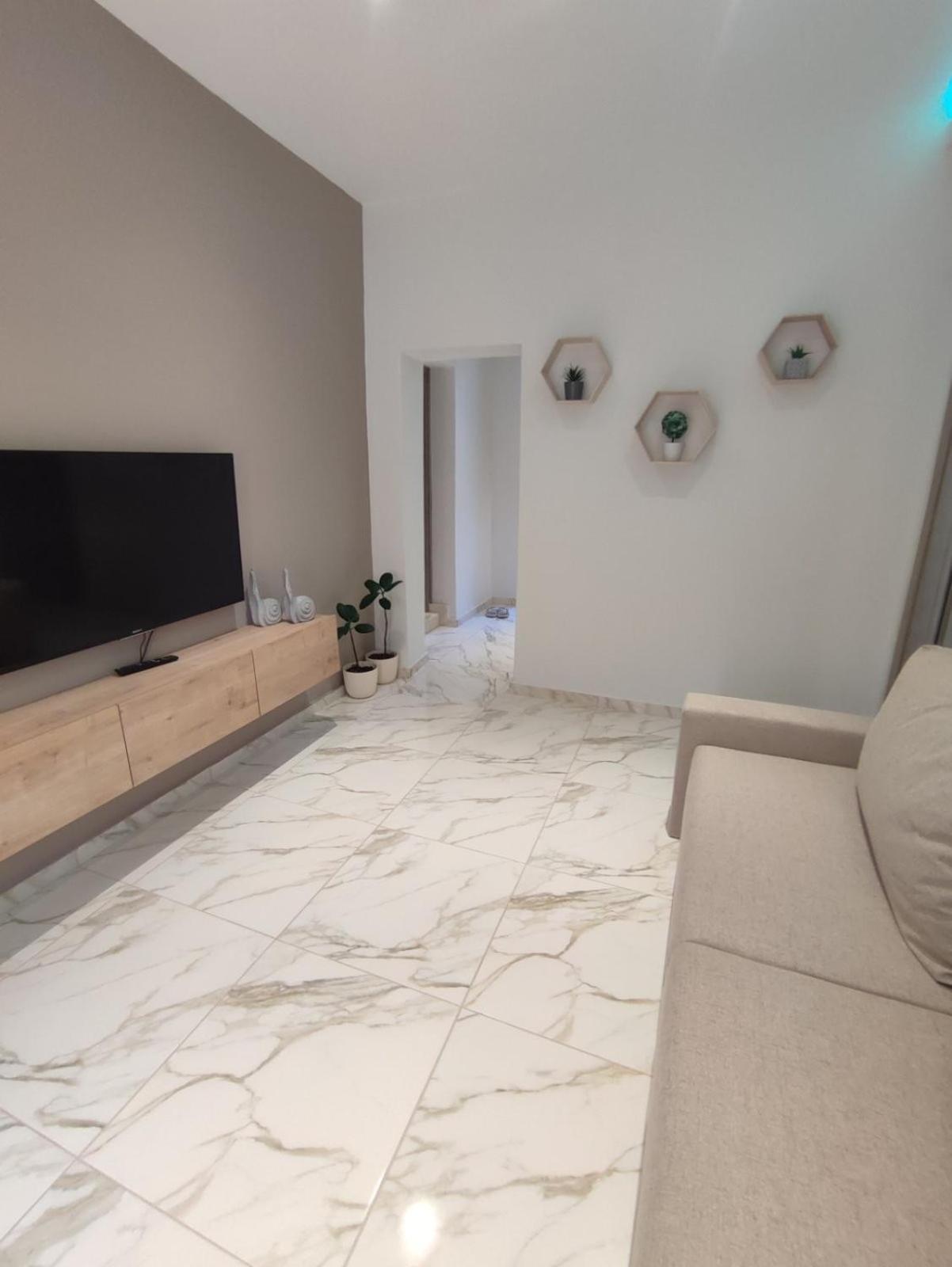 Konstantina'S Apartment Александруполис Стая снимка